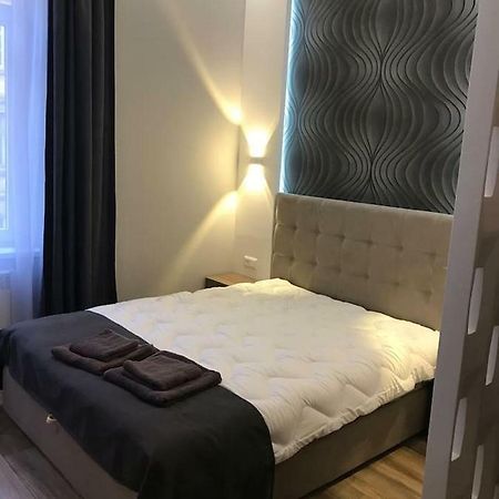 New Appartment-Studio Іn The Center Of ลวีฟ ภายนอก รูปภาพ